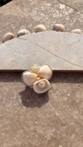 Home shells & pearls hair clip with ball chain detailing | handmade cute hair accessory for girls | everyday & casual wear hair clip