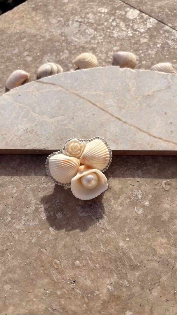 shells & pearls hair clip with ball chain detailing | handmade cute hair accessory for girls | everyday & casual wear hair clip